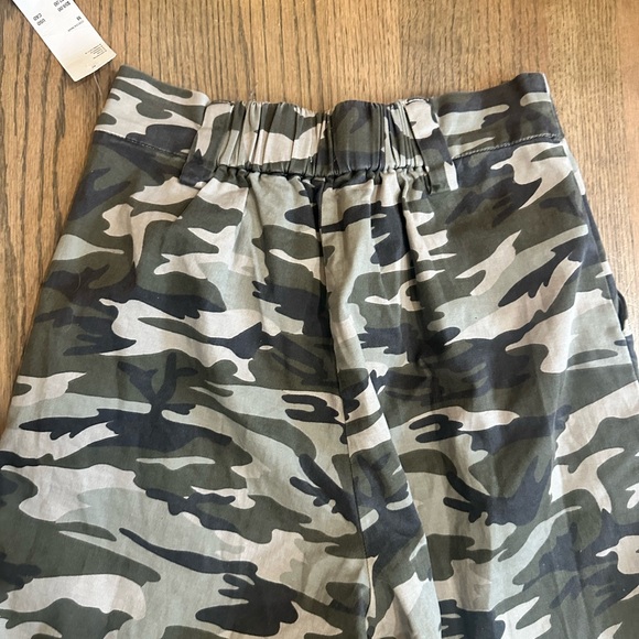 NEW Urban Outfitters BDG Camouflage Joggers-Size Medium - Picture 9 of 9